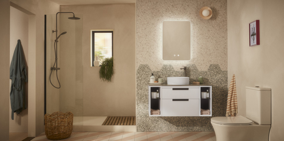 Discover our stylish and functional 1000mm white bathroom unit, perfect for modern bathrooms.